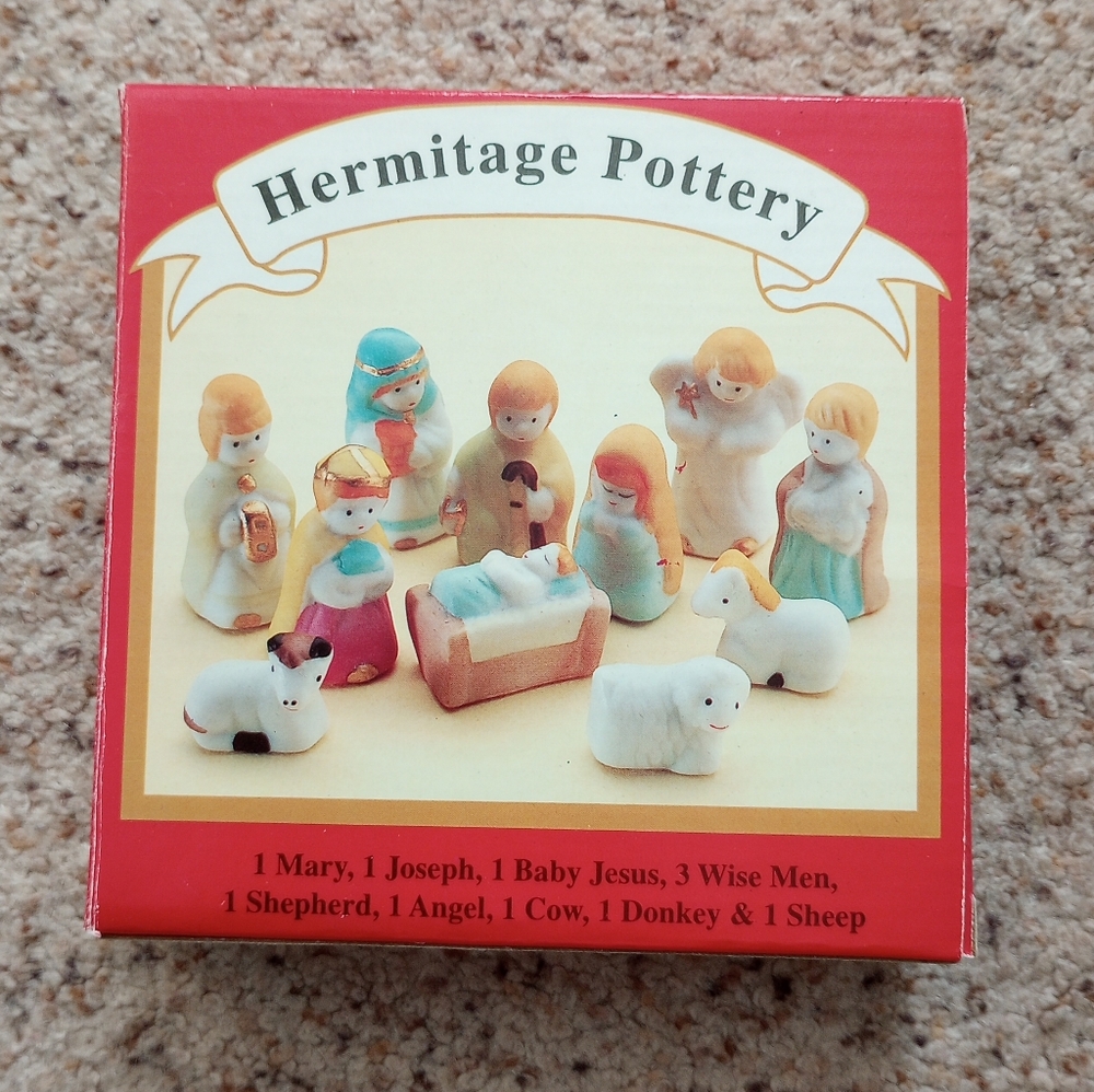 Vintage Hermitage Pottery Nativity Set